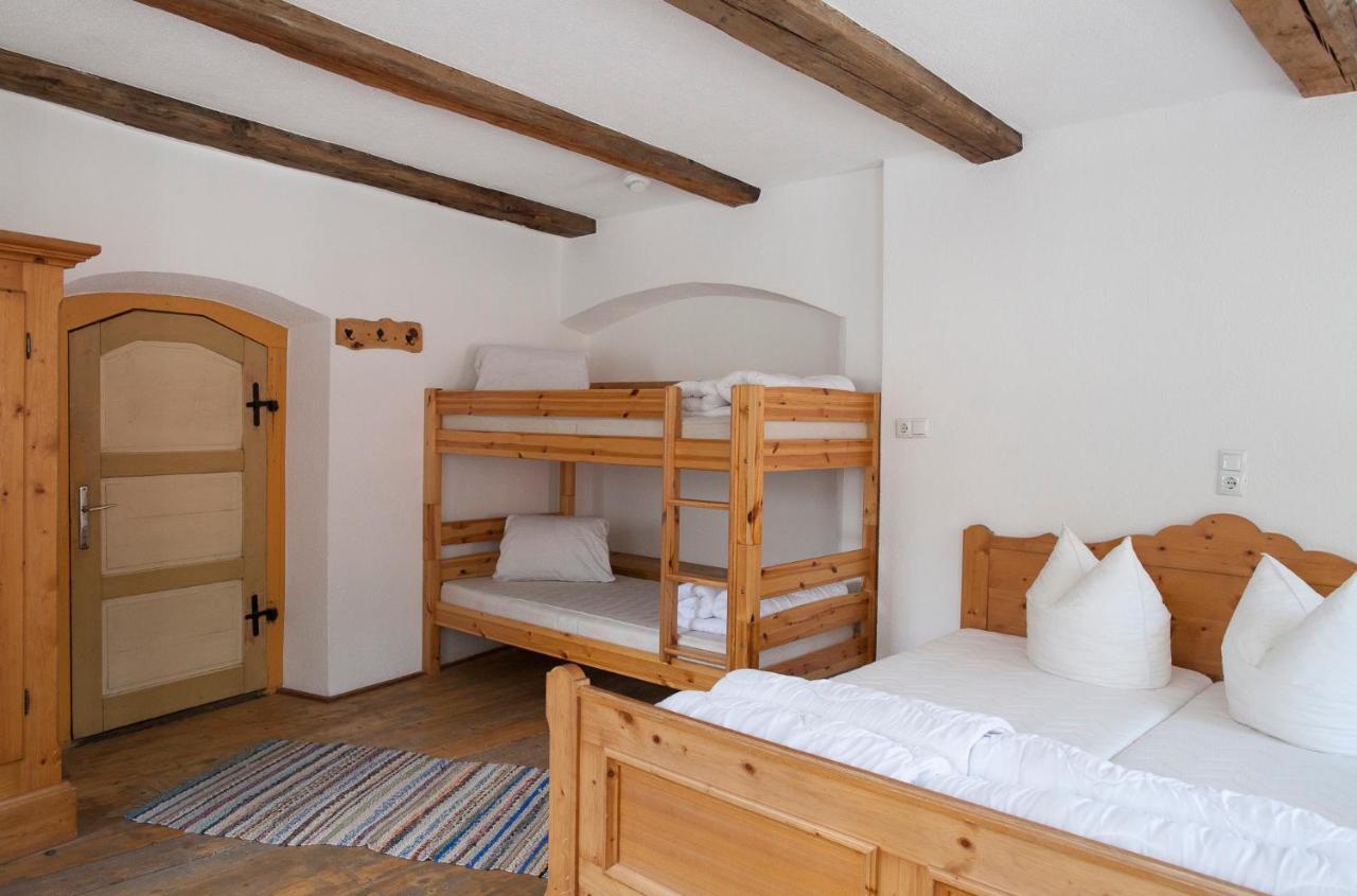 Romedihof Backpacker Hostel Karrösten Dış mekan fotoğraf